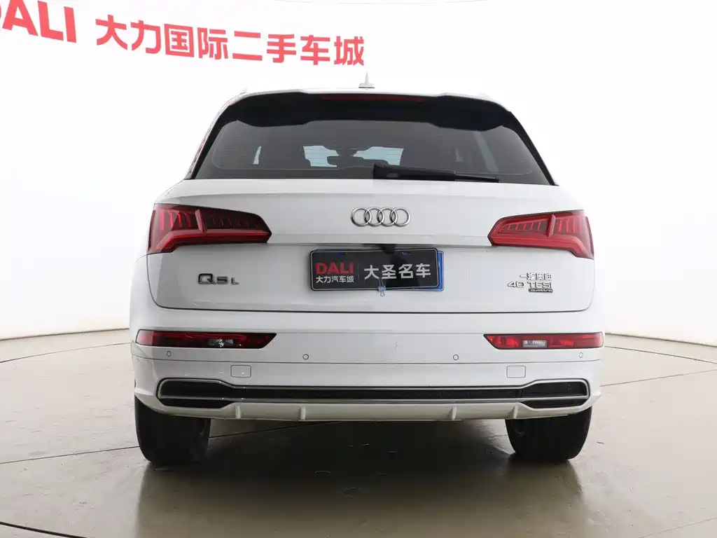Audi Q5L 2018 40 TFSI enjoys fashionable style, National VI купить на сайте DeffCars