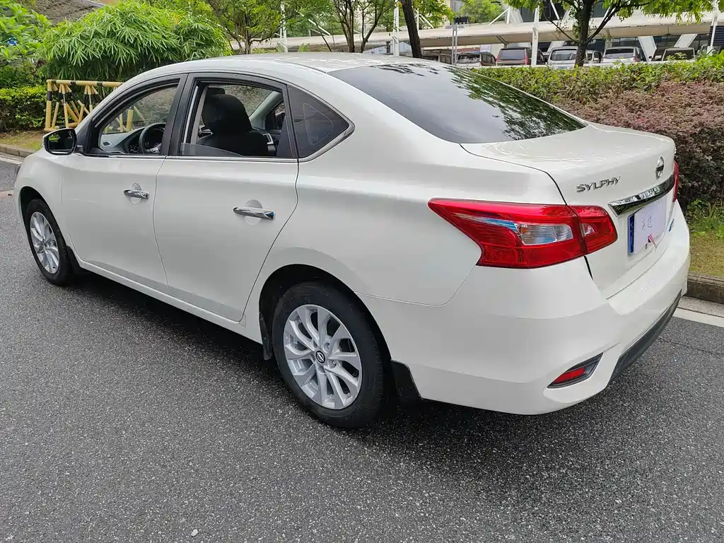Sylphy 2016 1.6XL CVT Exclusive Edition купить на сайте DeffCars