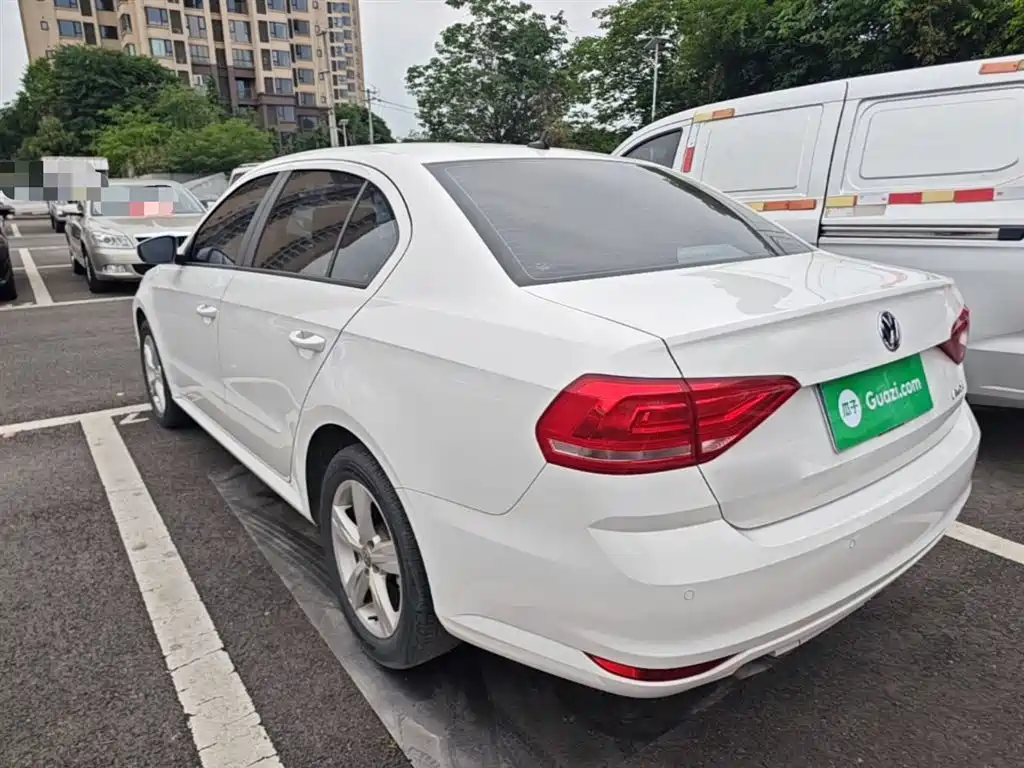 Lavida 2017 1.6L Manual Fashion Edition купить на сайте DeffCars