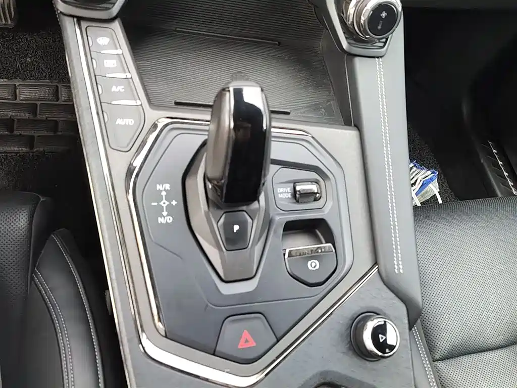 Lynk & Co 01 2023 1.5TD EM-F PM купить на сайте DeffCars
