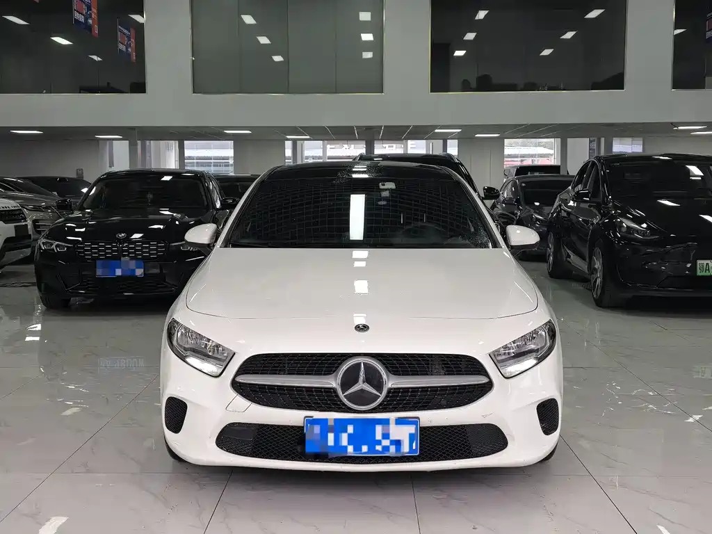 Mercedes-Benz A-Class 2020 facelift A 180 L sports sedan купить на сайте DeffCars