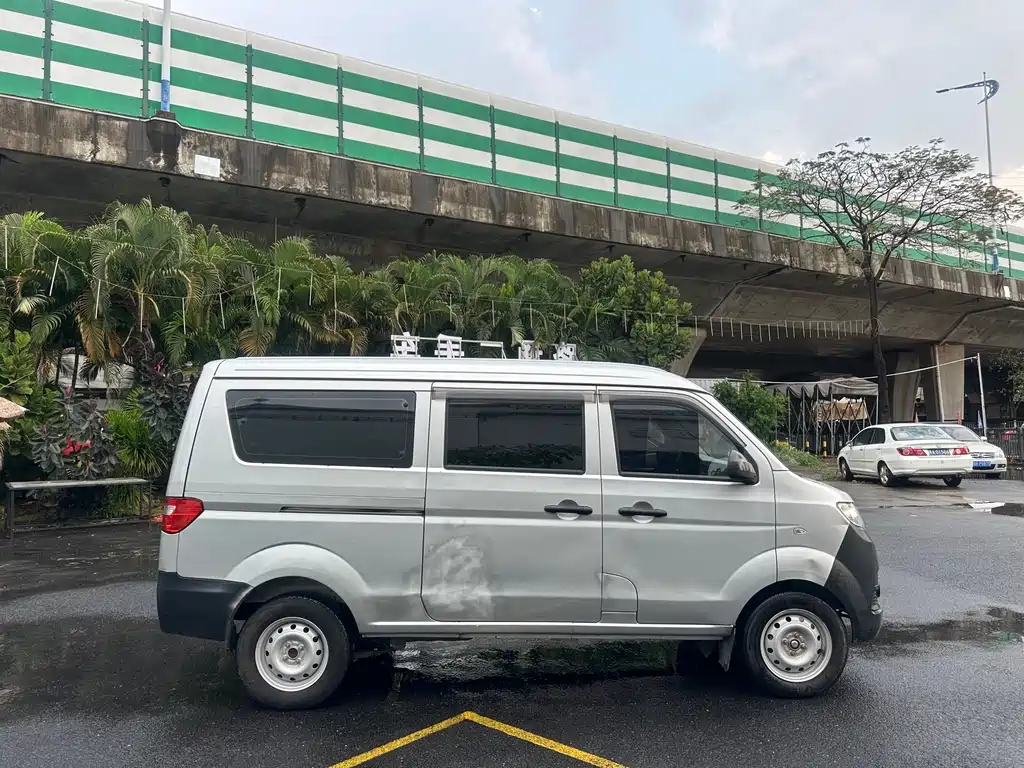 New Hiace X30L 2023 1.5L Fortune Edition Bus 5/6/7 Seats Central Air Conditioning Version SWC15M купить на сайте DeffCars
