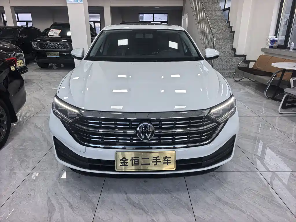 Sagitar 2025 300TSI DSG Flyover Edition купить на сайте DeffCars