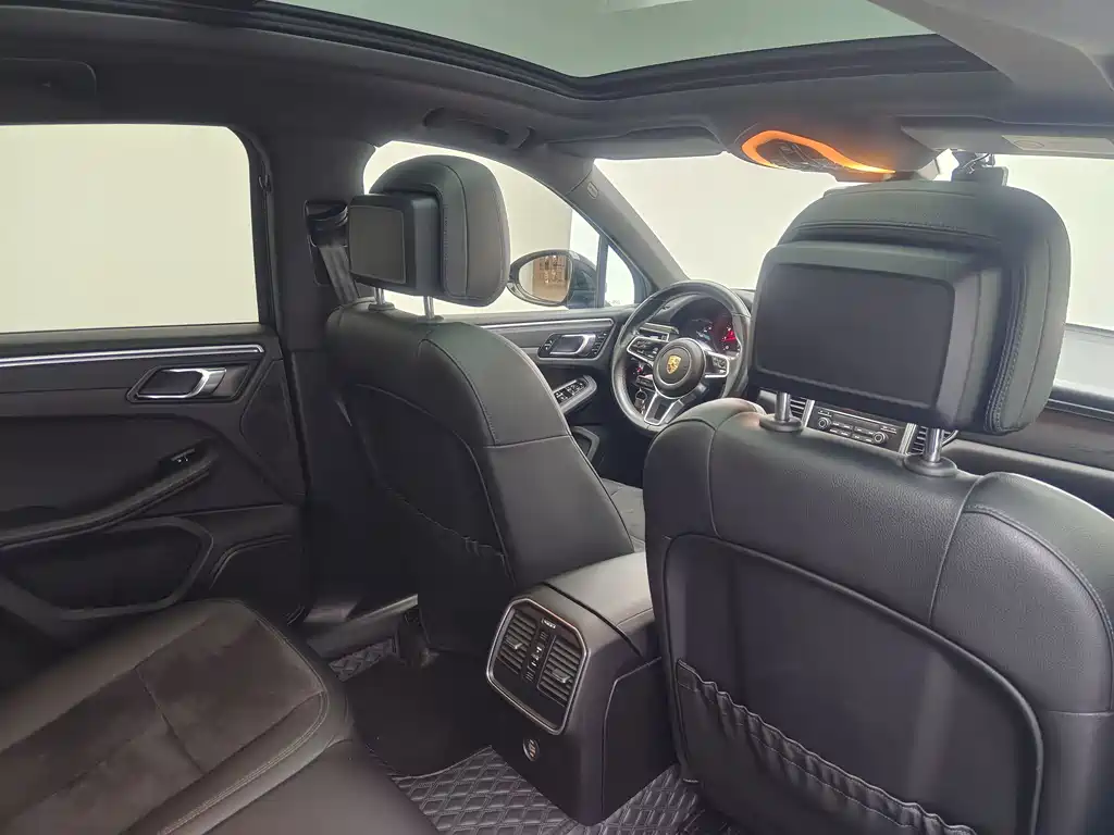 Macan 2017 Macan 2.0T купить на сайте DeffCars