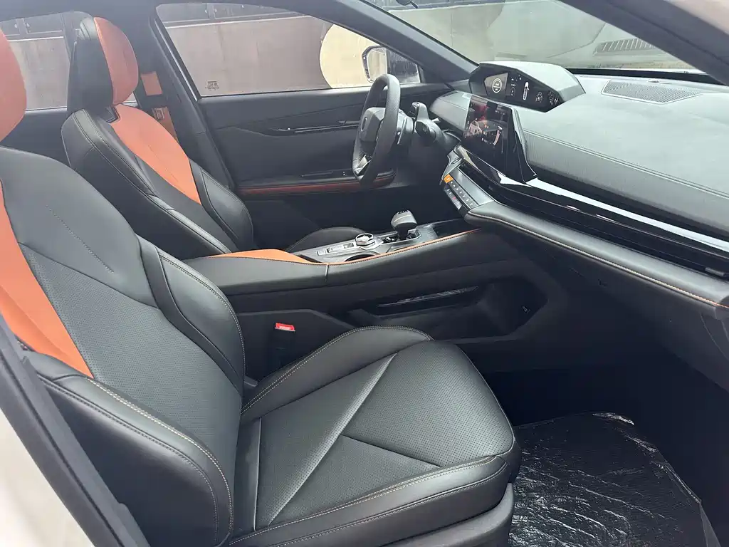 Changan UNI-V 2022 1.5T premium model купить на сайте DeffCars