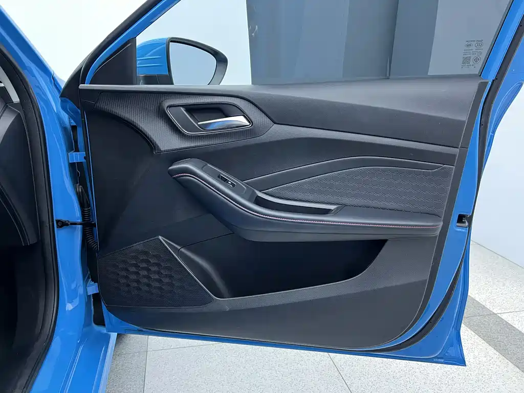 MG5 2022 180DVVT CVT Youth Deluxe Edition купить на сайте DeffCars