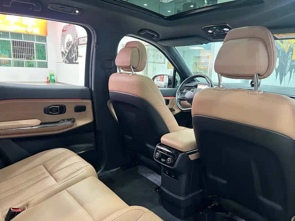 NIO ES8 2020 450KM seven-seater version купить на сайте DeffCars