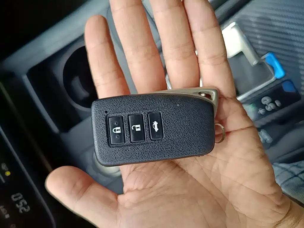 Lexus ES 2014 300h Elite Edition купить на сайте DeffCars