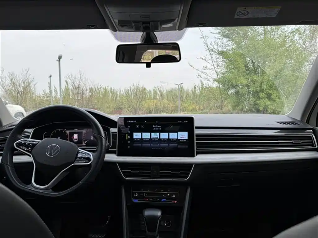 Tiguan L 2022 330TSI automatic two-wheel drive smart version купить на сайте DeffCars