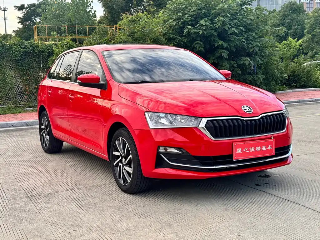 Xindong (Rapid Spaceback) 2020 1.5L automatic comfort version купить на сайте DeffCars