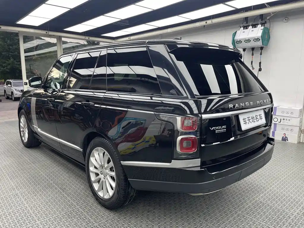 Range Rover 2018 3.0 SC V6 Vogue Edition купить на сайте DeffCars