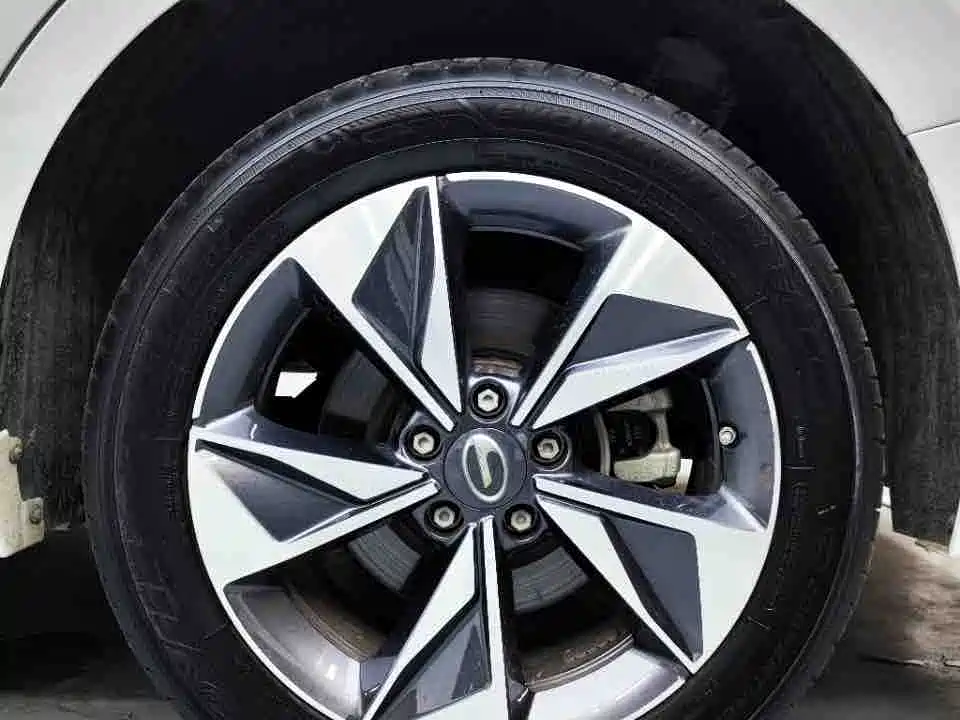 Trumpchi M6 2021 270T DCT Deluxe Edition (Seven Seater) купить на сайте DeffCars