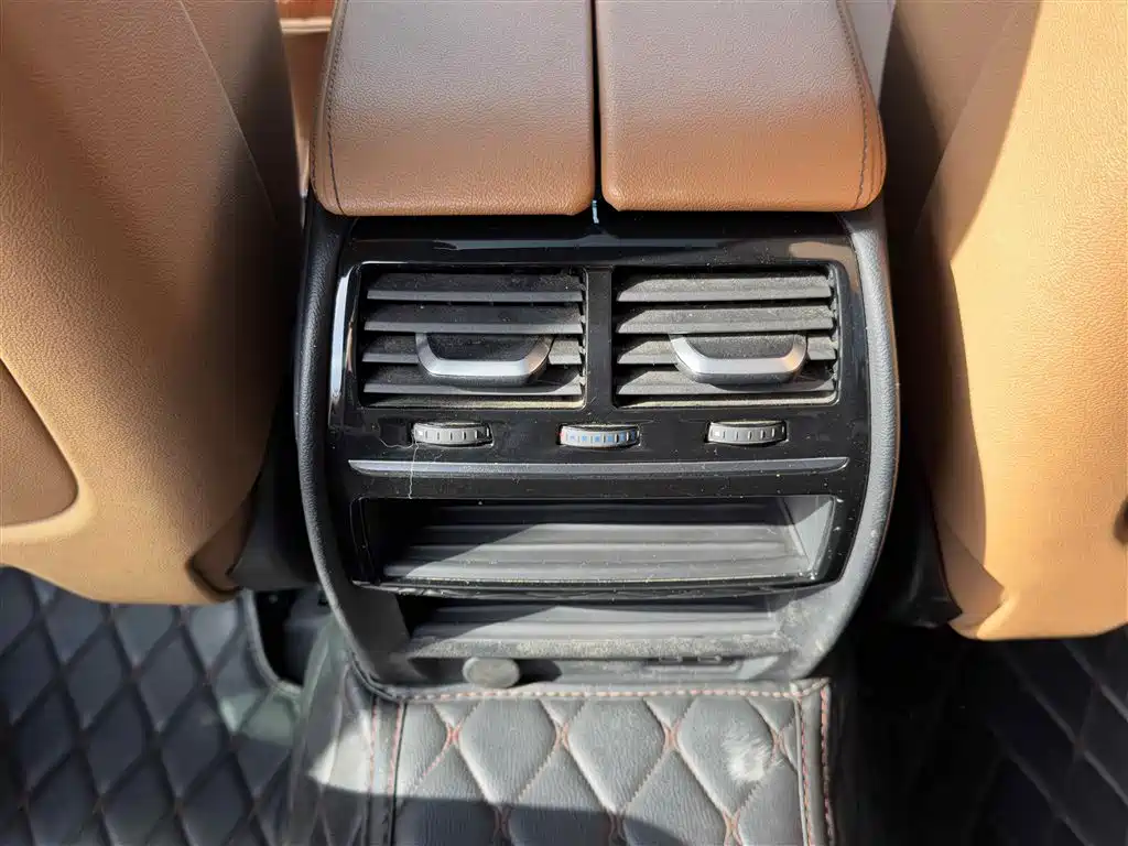 BMW 5 Series New Energy 2022 535Le Pioneer Edition M Sports Package купить на сайте DeffCars