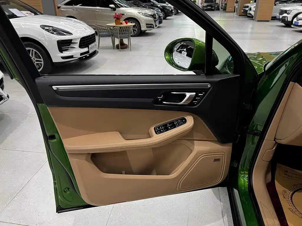 Macan 2018 Macan 2.0T купить на сайте DeffCars