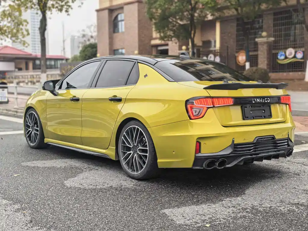 Lynk & Co 03 2022 03+ 2.0TD automatic wind control version купить на сайте DeffCars