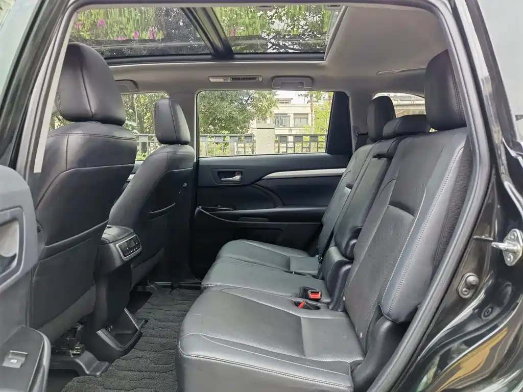 Highlander 2018 2.0T four-wheel drive luxury version, 7 seats, National VI купить на сайте DeffCars
