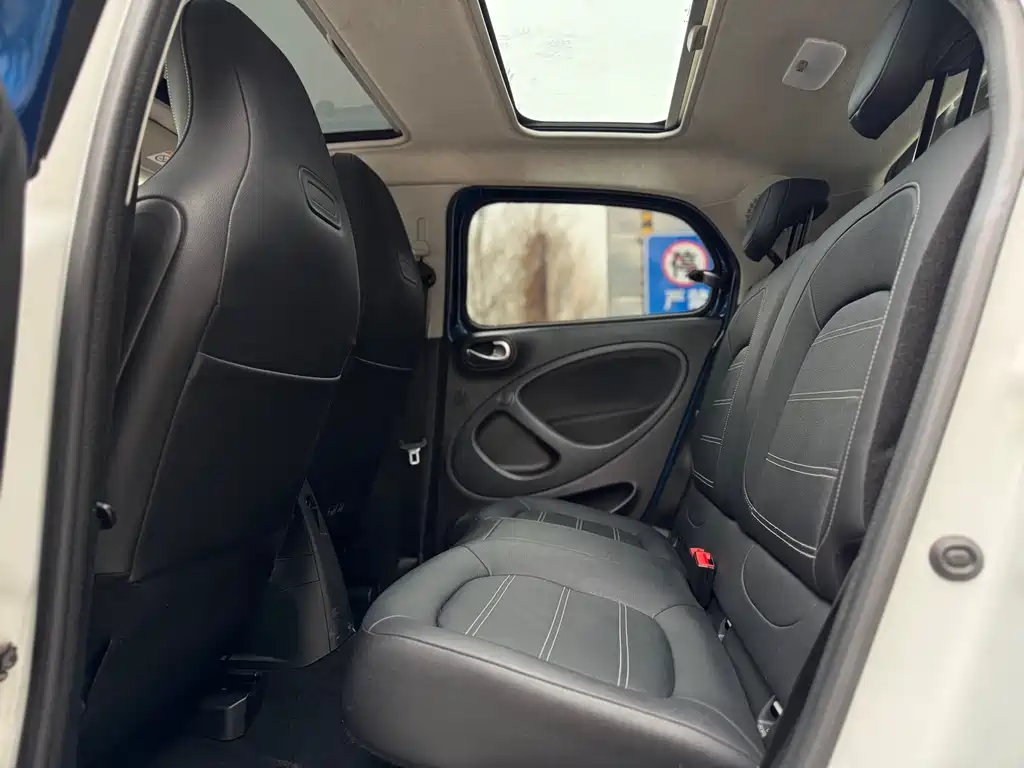 smart forfour 2018 0.9T 66kW Pioneer Edition купить на сайте DeffCars