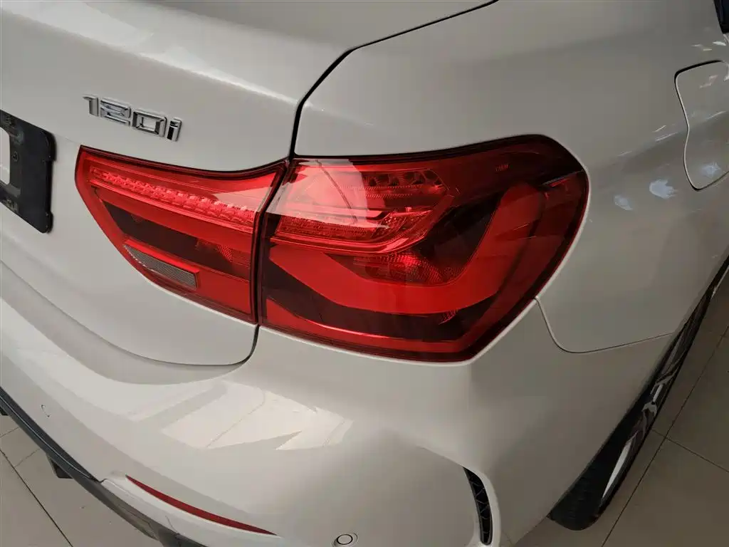 BMW 1 Series 2019 120i Leading M Sports Package купить на сайте DeffCars