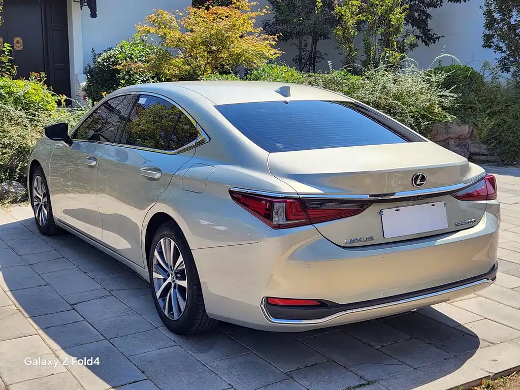 Lexus ES 2018 200 Excellence Edition National V купить на сайте DeffCars