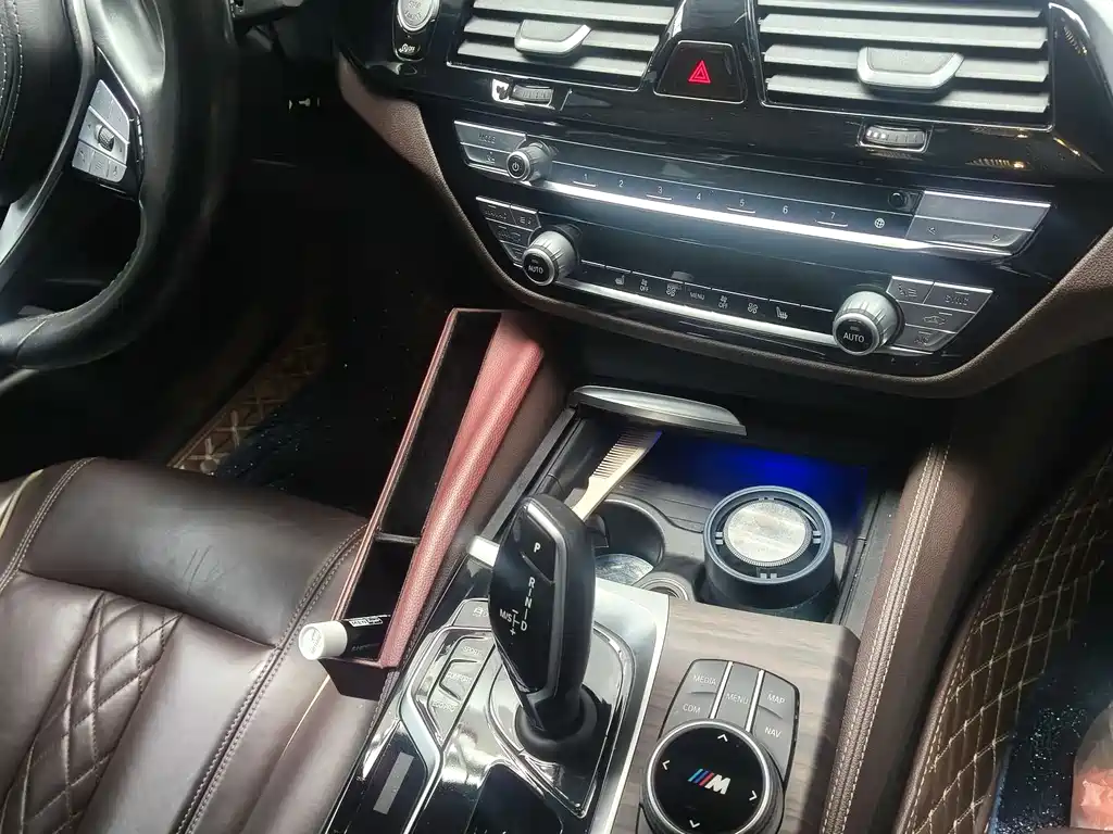 BMW 5 Series 2020 530Li Leading Luxury Package купить на сайте DeffCars