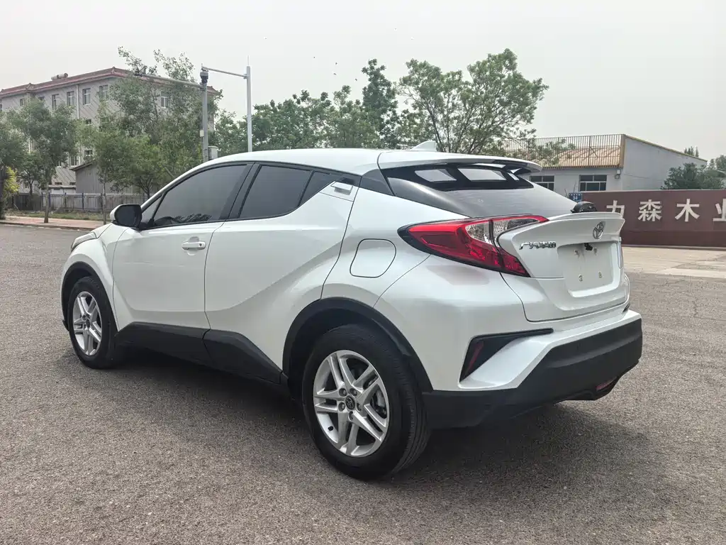 Toyota C-HR 2023 2.0L Comfort Edition купить на сайте DeffCars