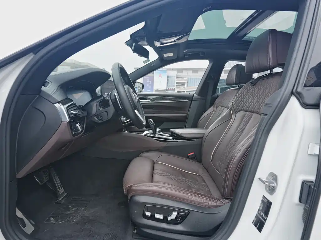 BMW 6 Series GT 2019 630i M Sports Grand Tourer Edition купить на сайте DeffCars