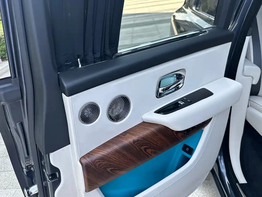 Cullinan 2018 four-seater version купить на сайте DeffCars