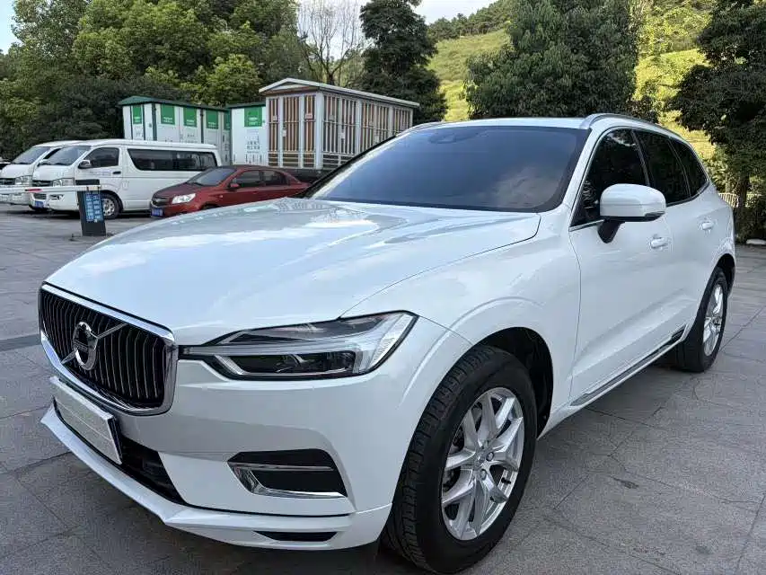 2020 Volvo XC60 T5 AWD Inscription Luxury Edition купить на сайте DeffCars