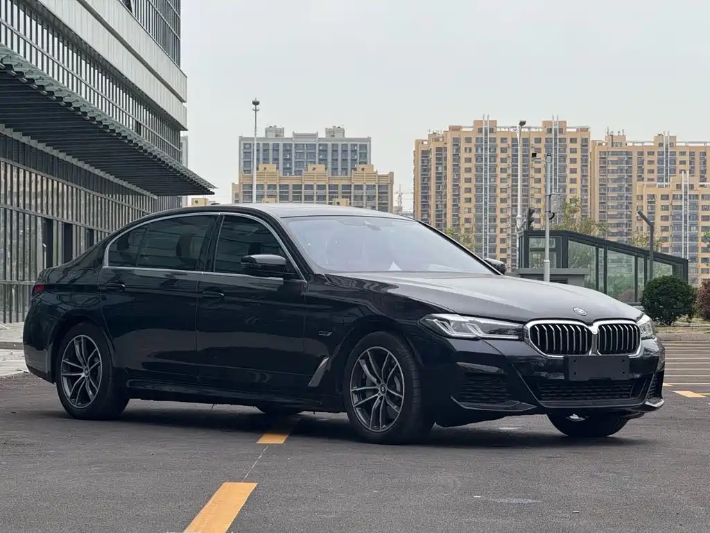 BMW 5 Series New Energy 2022 Model 2 535Le M Sports Package купить на сайте DeffCars