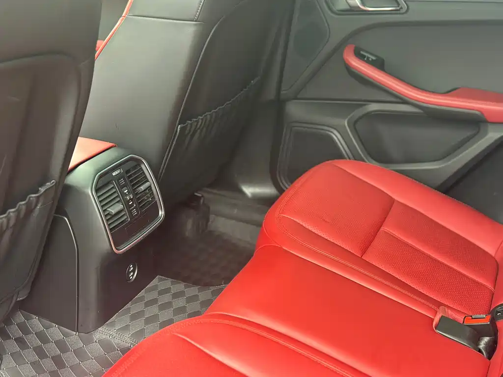 Macan 2020 Macan 2.0T купить на сайте DeffCars
