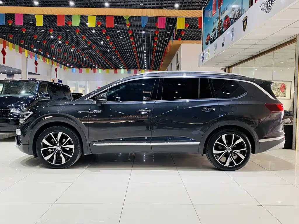 Lanjing 2022 530TSI four-wheel drive flagship Shengjing Edition Pro 6 seats купить на сайте DeffCars