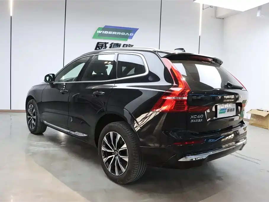 Volvo XC60 2024 B5 four-wheel drive Zhiyuan Deluxe Edition купить на сайте DeffCars