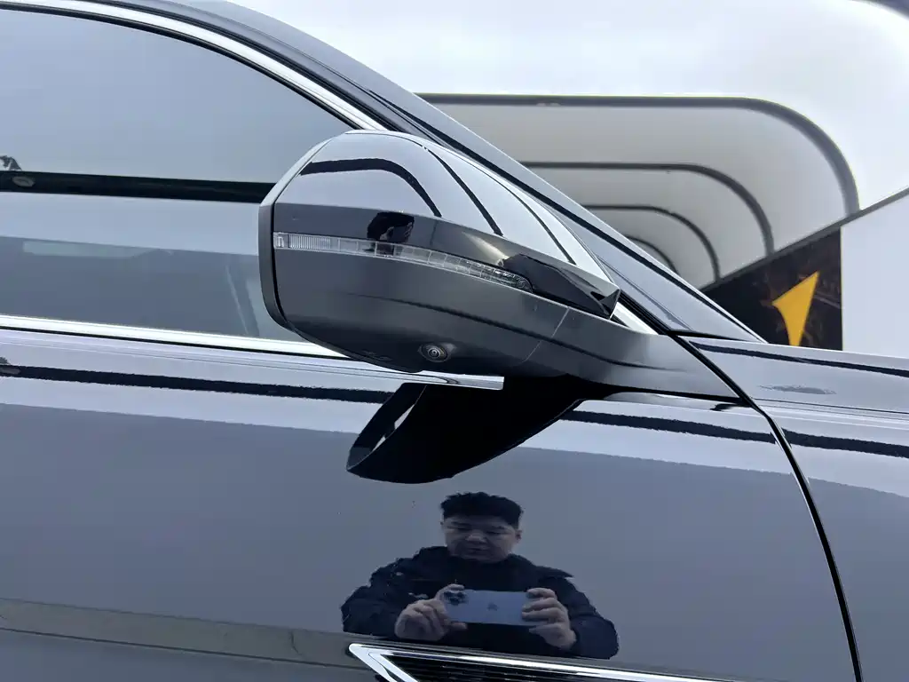 Touron 2024 380TSI four-wheel drive luxury version купить на сайте DeffCars