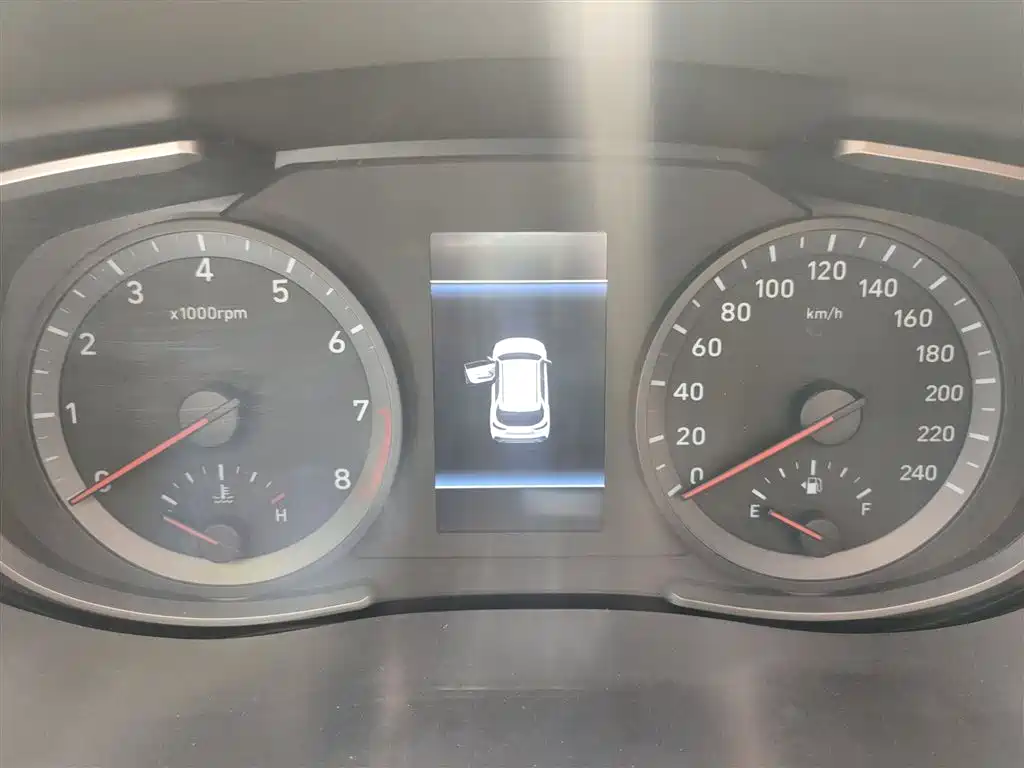 Beijing Hyundai ix35 2018 2.0L automatic two-wheel drive Zhiyong·Enjoy Edition купить на сайте DeffCars