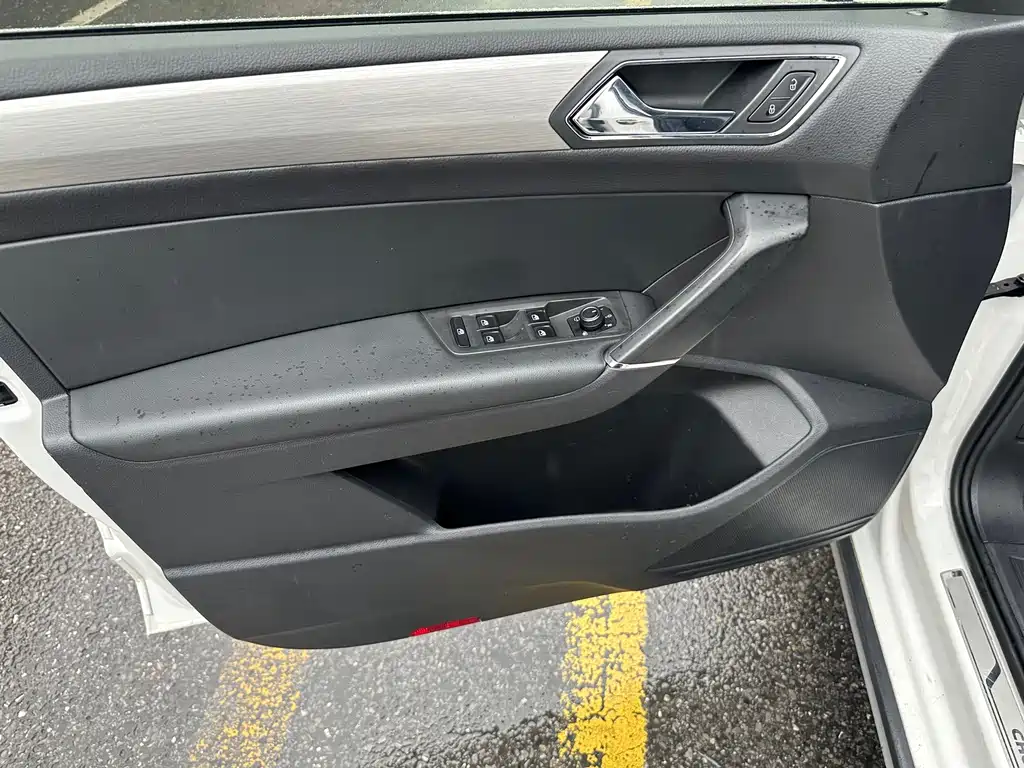 Touran 2021 Touran L 280TSI DSG expansion version 7 seats купить на сайте DeffCars