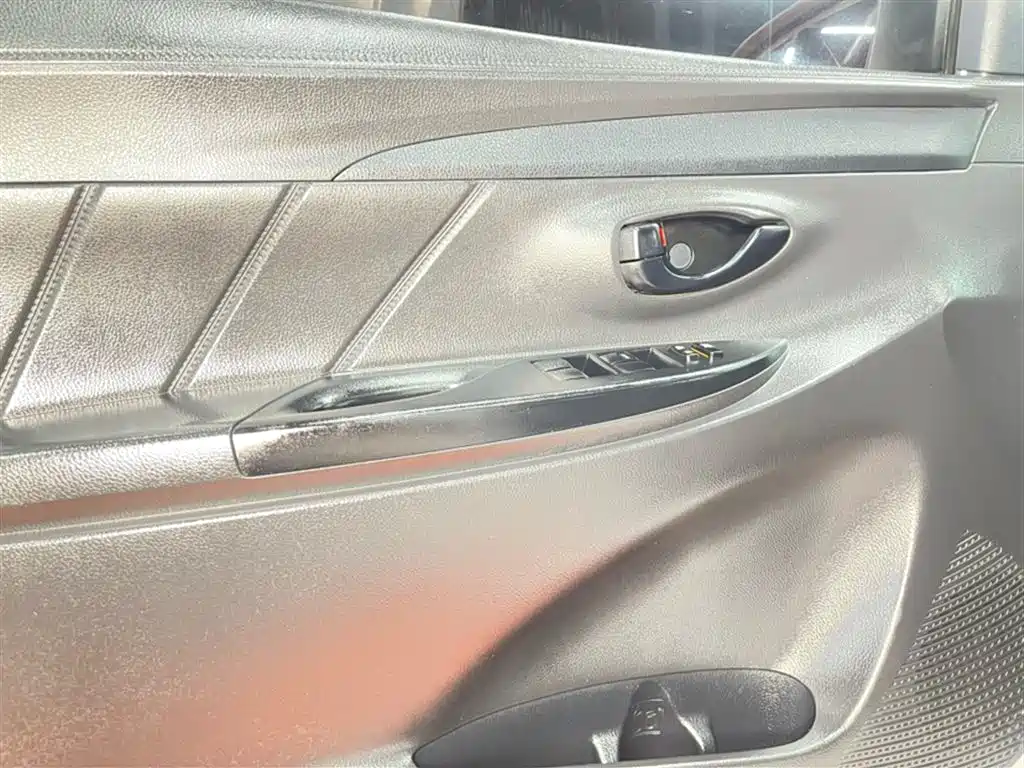 YARiS L Zhixuan 2020 1.5L CVT leading version купить на сайте DeffCars