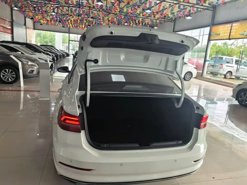 LAVIDA 2021 1.5L automatic comfort version купить на сайте DeffCars