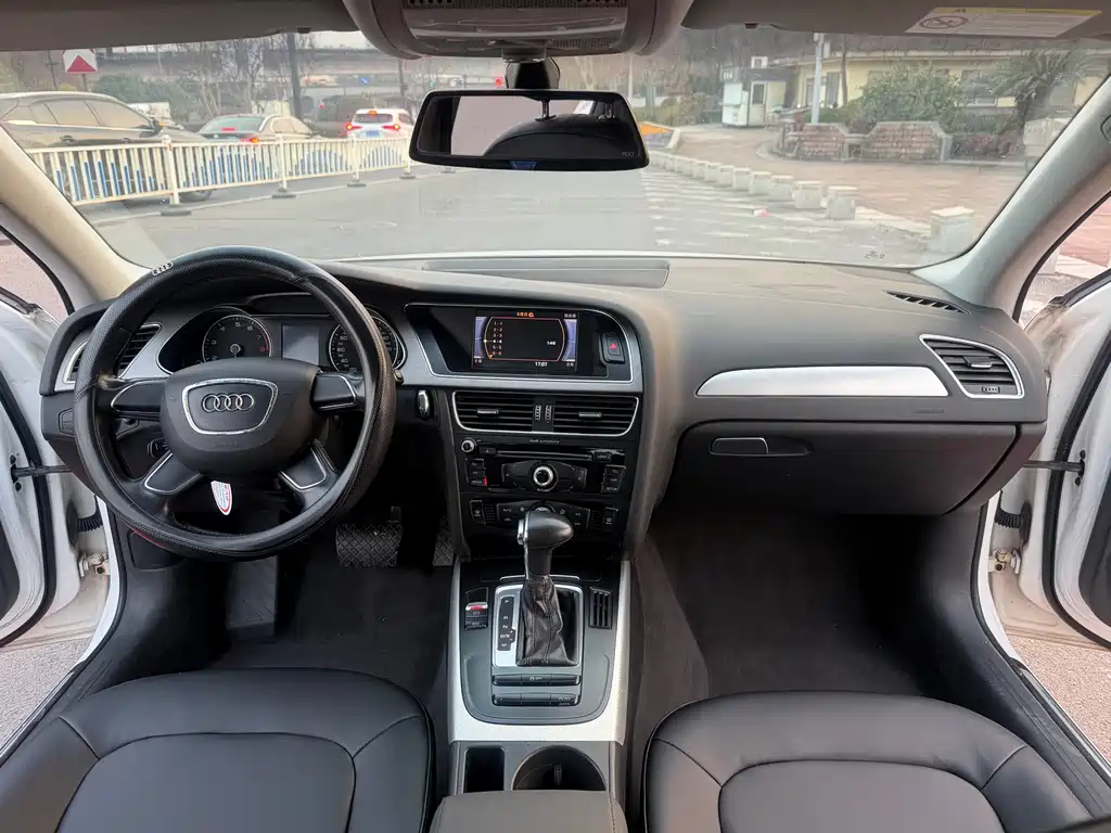 Audi A4L 2016 30 TFSI Collector's Edition Automatic Comfort Type купить на сайте DeffCars
