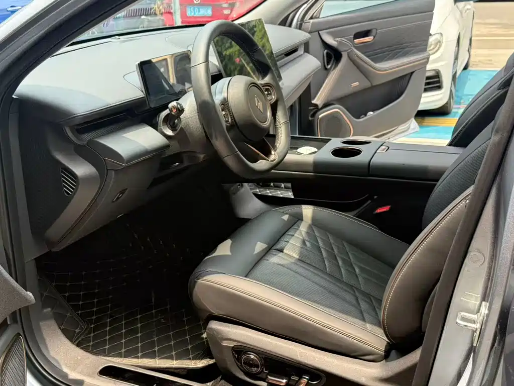 Baojun Xiangjing 2025 plug-in hybrid 140km luxury version купить на сайте DeffCars