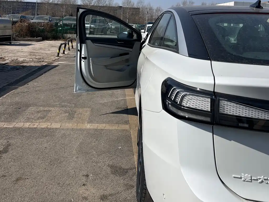 Volkswagen ID.7 VIZZION 2024 First Edition купить на сайте DeffCars