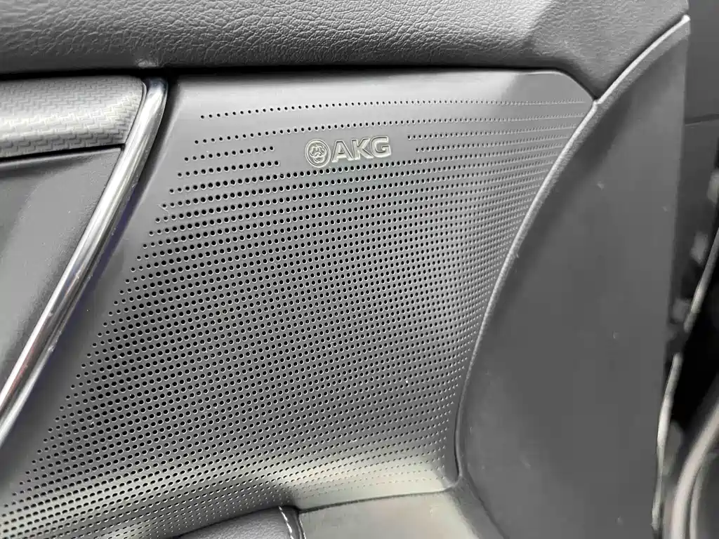 Cadillac CT5 2024 28T Luxury Pro купить на сайте DeffCars