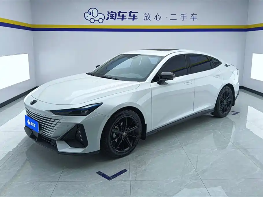 Changan UNI-V 2023 1.5T exclusive model купить на сайте DeffCars