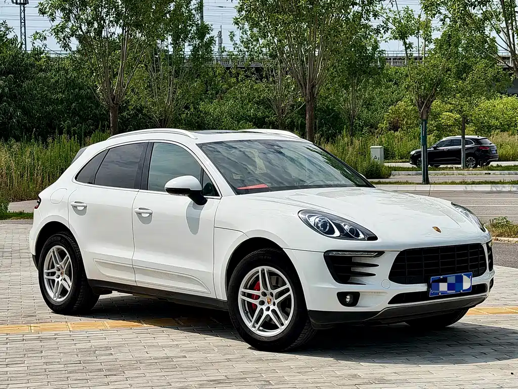 Macan 2017 Macan 2.0T купить на сайте DeffCars
