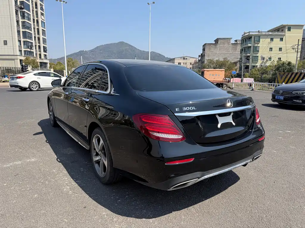 Mercedes-Benz E-Class 2019 E 300 L Sporty and Stylish купить на сайте DeffCars