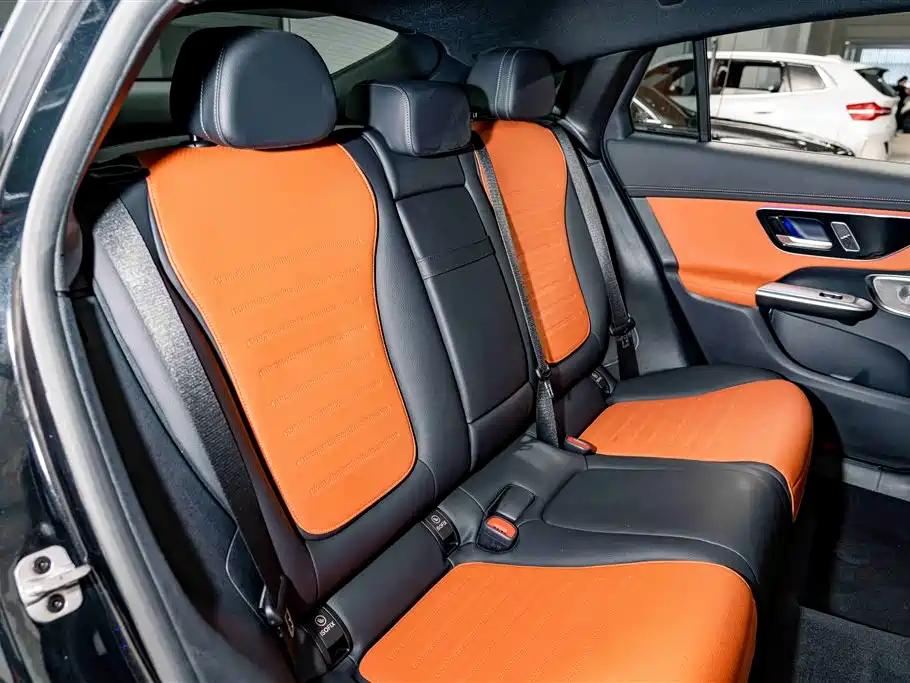 Mercedes-Benz GLC Coupe 2024 GLC 260 4MATIC Coupe SUV купить на сайте DeffCars