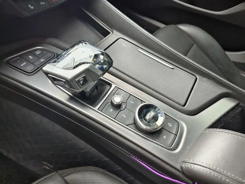 Cadillac CT5 2021 28T luxury model купить на сайте DeffCars