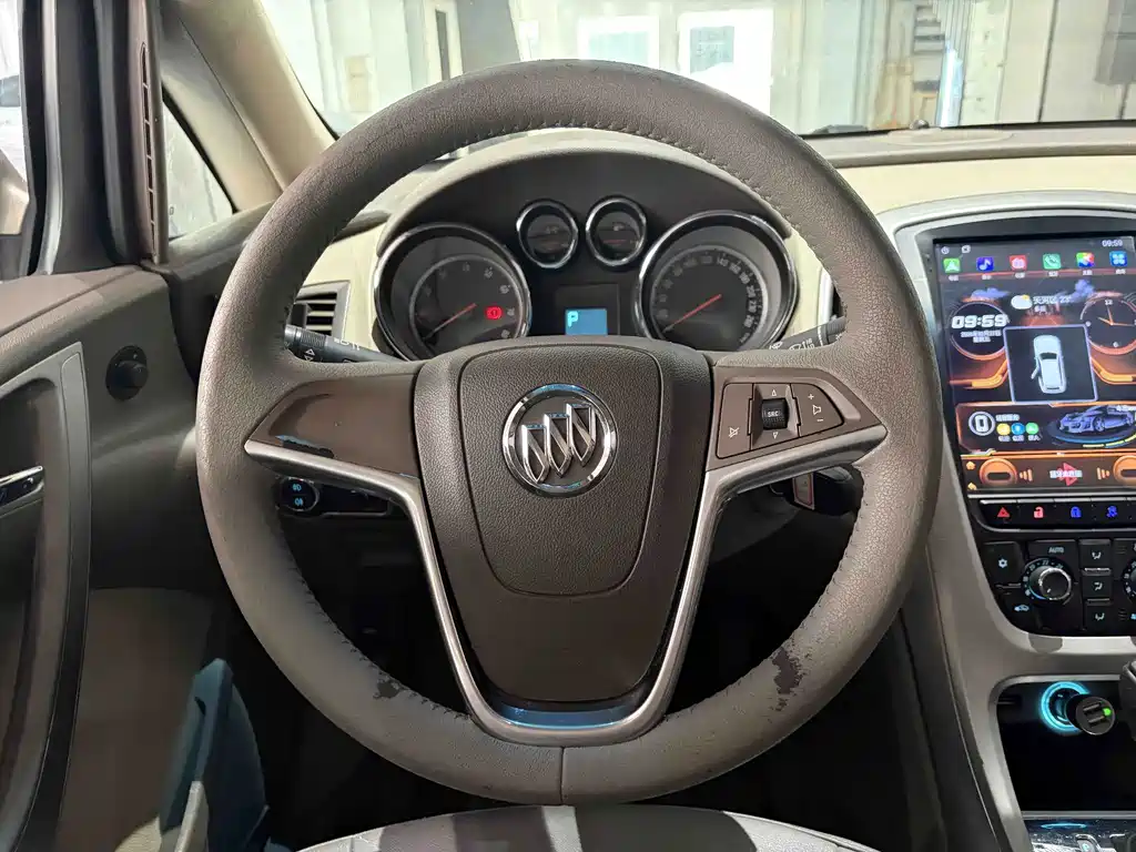 Excelle GT 2013 1.6L automatic fashion version купить на сайте DeffCars