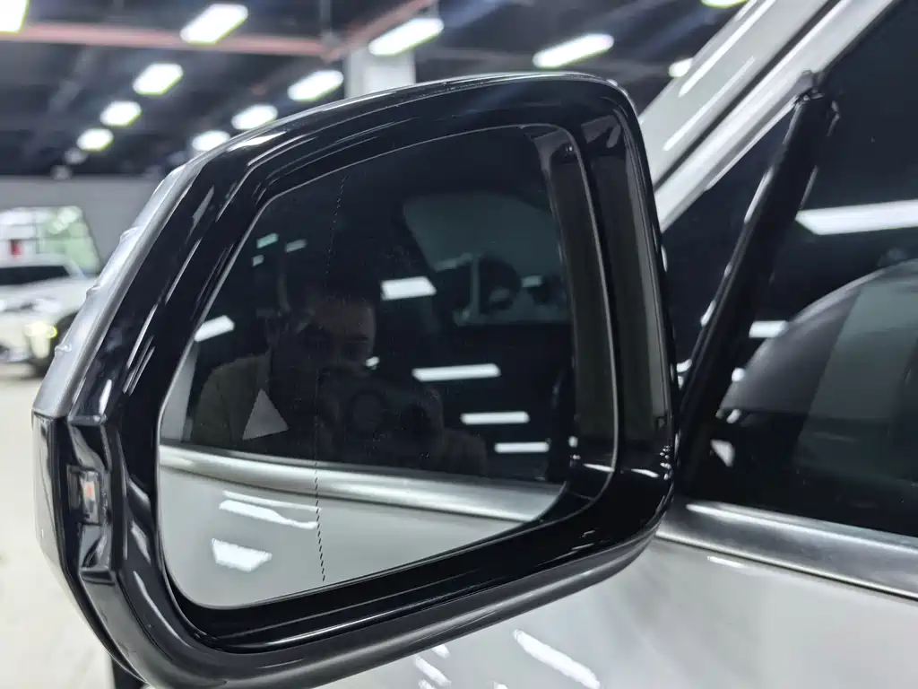 BMW X1 2023 sDrive20Li X Design Package купить на сайте DeffCars