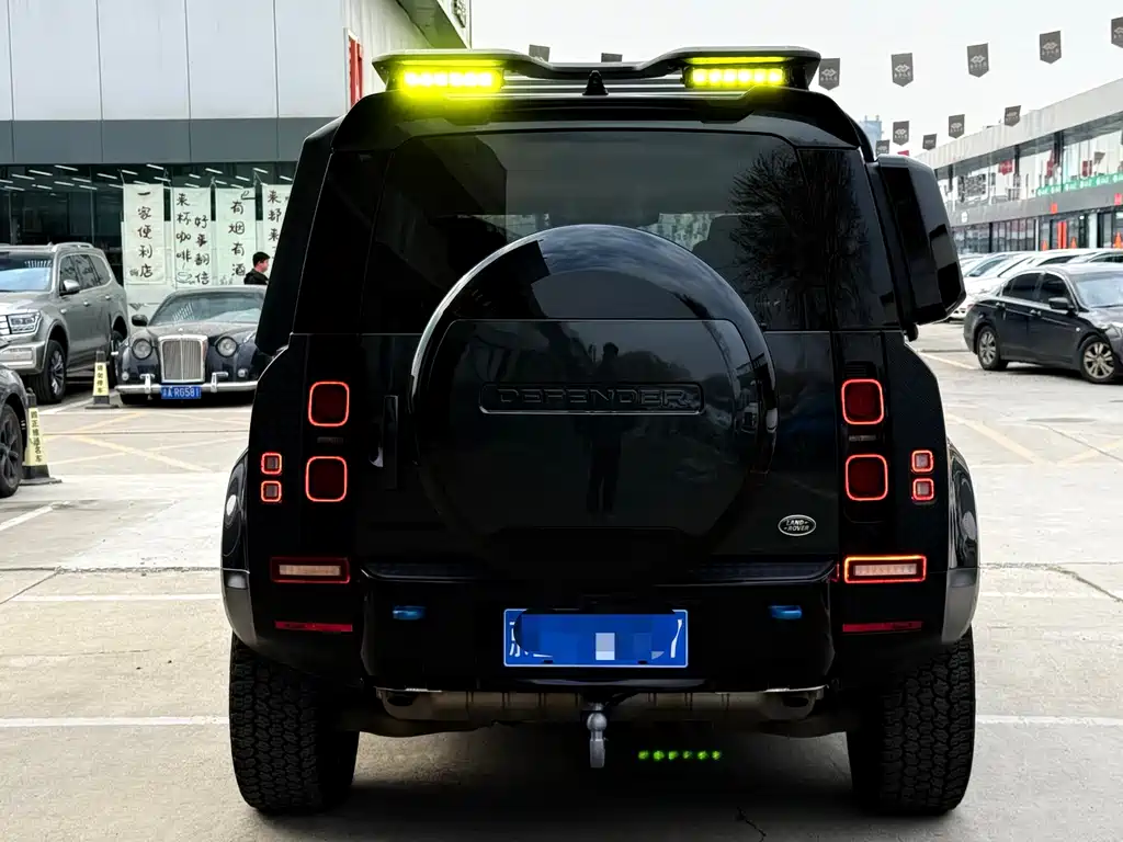 Land Rover Defender 2024 110 3.0T P400 Dark Special Edition купить на сайте DeffCars