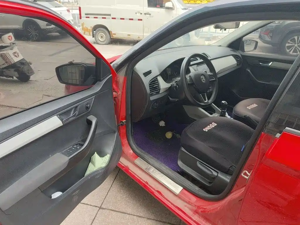 Fabia 2015 1.6L automatic sports version купить на сайте DeffCars